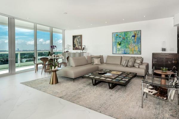 Bristol Tower, 2127 Brickell Ave #1902, Miami, Florida 33129, image 2