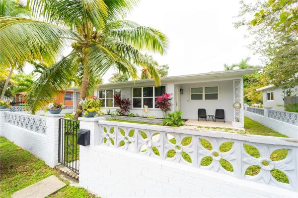 Biscayne Court, 1450 NE 118th Ter, North Miami, Florida 33161, image 3