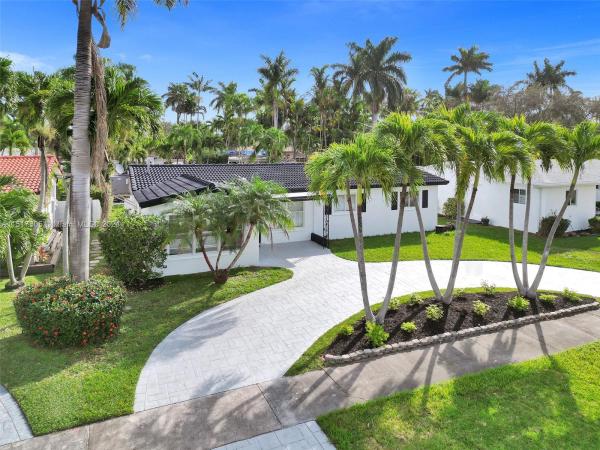 Country Club Homes, 1115 N 13th Ter, Hollywood, Florida 33019, image 1