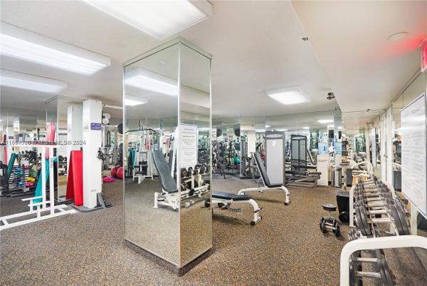 Mystic Pointe Tower 400, 3500 Mystic Pointe Dr #2206, Aventura, Florida 33180, image 2
