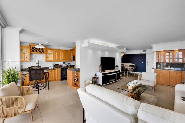 Winston Towers 700, 290 174th St #1210, Sunny Isles Beach, Florida 33160, image 1
