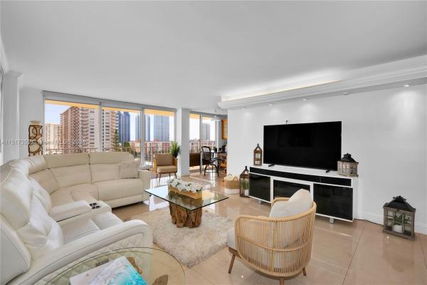 Winston Towers 700, 290 174th St #1210, Sunny Isles Beach, Florida 33160, image 2