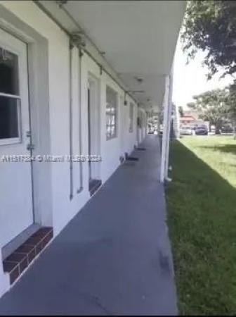 Romont South, 20310 NE 2nd Ave #6, Miami Gardens, Florida 33179, image 1