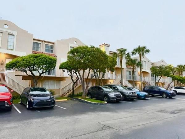 Coral Pointe Townhomes, 8670 NW 6th Ln #4-102, Fountainebleau, Florida 33126, image 1