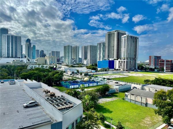 1800 Biscayne Plaza, 275 NE 18th St #904, Miami, Florida 33132, image 1