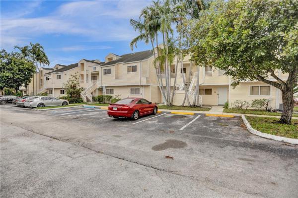 Summer Lake At Three Lakes, 3469 NW 44th St #204, Oakland Park, Florida 33309, image 3