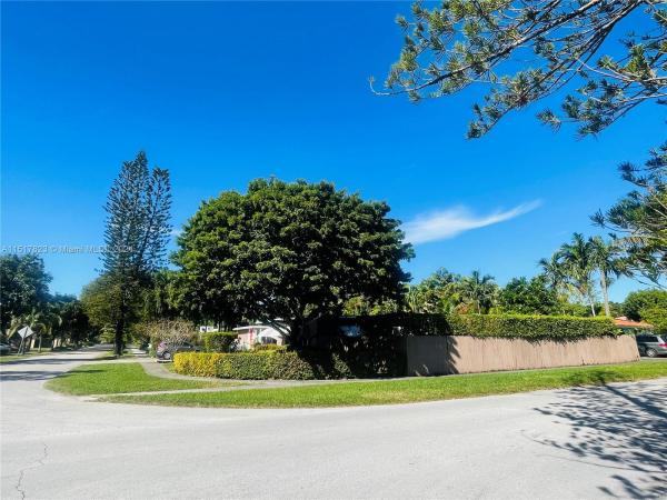 6051 SW 44th Ter, Unincorporated Dade County, Florida 33155, image 3