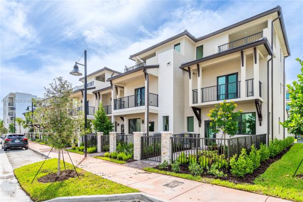 Urbana At Downtown Doral, 8082 NW 42nd St, Doral, Florida 33166, image 3