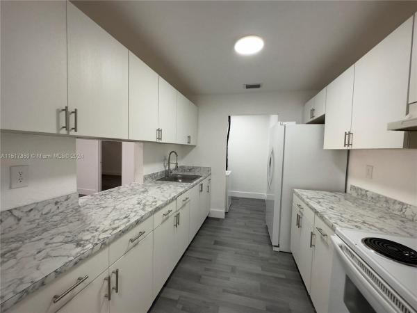 Vista Verde, 21303 NW 40th Cir Ct #21303, Miami Gardens, Florida 33055, image 3