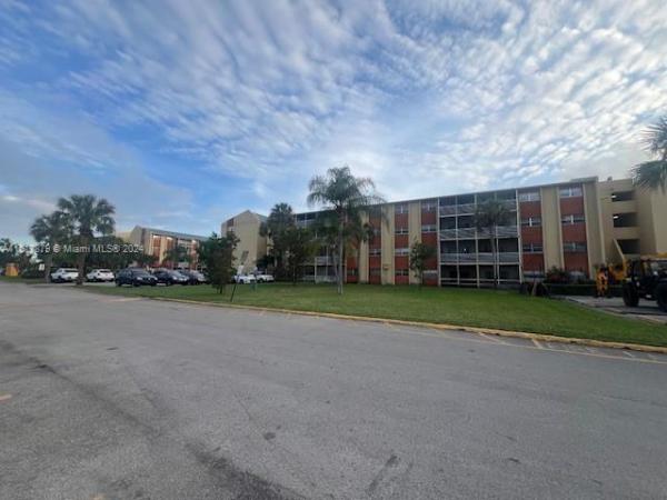 Royal Point, 3700 NW 21st St #410, Lauderdale Lakes, Florida 33311, image 1
