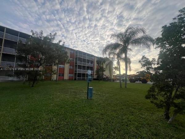 Royal Point, 3700 NW 21st St #410, Lauderdale Lakes, Florida 33311, image 2