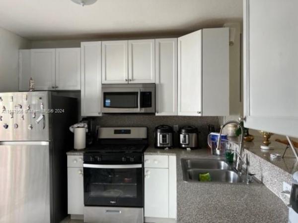 Sun Villas Townhomes, 2455 W 4th Ct #2455, Hialeah, Florida 33010, image 1