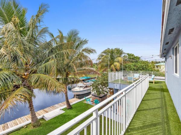 Avon Isles, 4541 SW 34th Ave, Dania Beach, Florida 33312, image 1