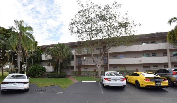 Sands Point, 8301 Sands Point Blvd #S101, Tamarac, Florida 33321, image 1