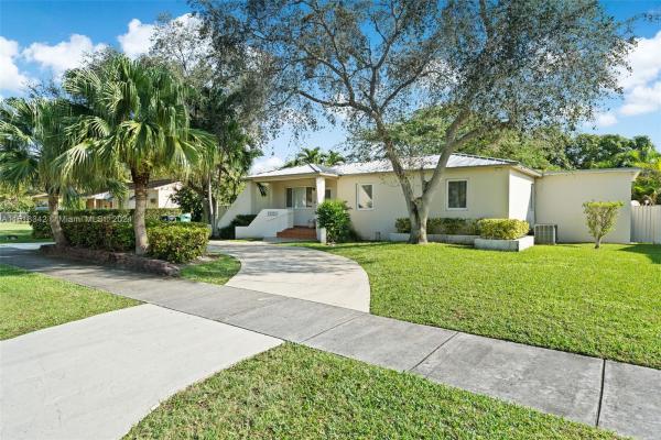 Coral Way Homesites, 2925 SW 80th Ave, Westchester, Florida 33155, image 1