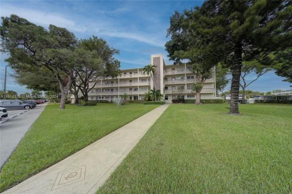 Newport, 1077 Newport Q #1077, Deerfield Beach, Florida 33442, image 1