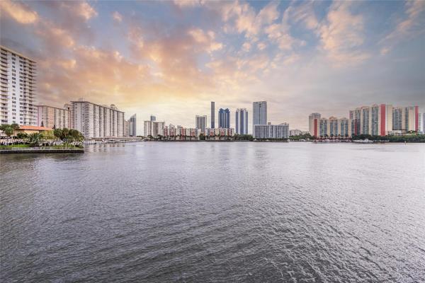 Pelican Landing, 4000 NE 168th St #106A, North Miami Beach, Florida 33160, image 2