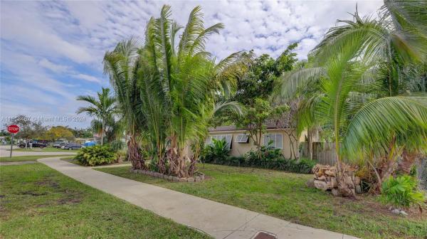 Benson Manor, 20221 SW 104th Ct, Cutler Bay, Florida 33189, image 3