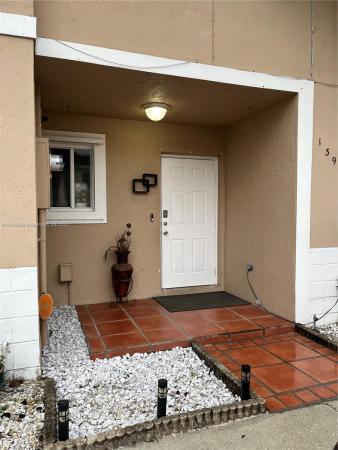 Weitzer Serena Lakes Townhomes, 13916 SW 172nd Ln #13916, Richmond West, Florida 33177, image 3