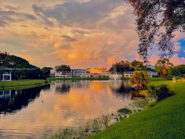 Oakridge, 3 Oakridge B, Deerfield Beach, Florida 33442, image 2