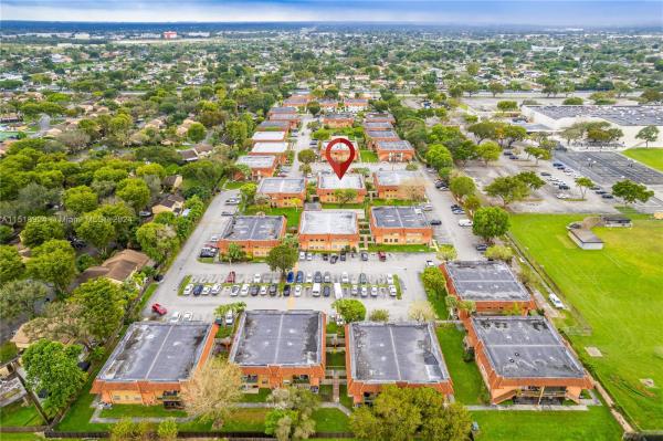 Greentree, 6911 SW 129th Ave #1, Kendale Lakes, Florida 33183, image 2