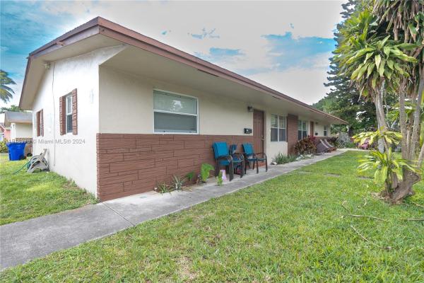 332 NE 44th St, Deerfield Beach, Florida 33064, image 1