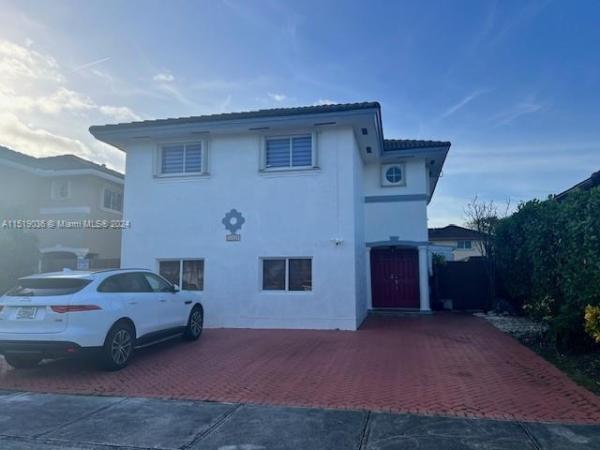 Laguna Ponds, 14120 SW 166th Ter, Richmond West, Florida 33177, image 3