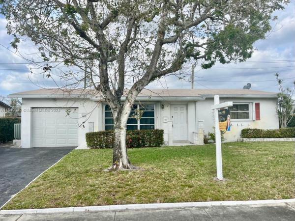 Driftwood Plaza, 6281 Scott St, Hollywood, Florida 33024, image 2