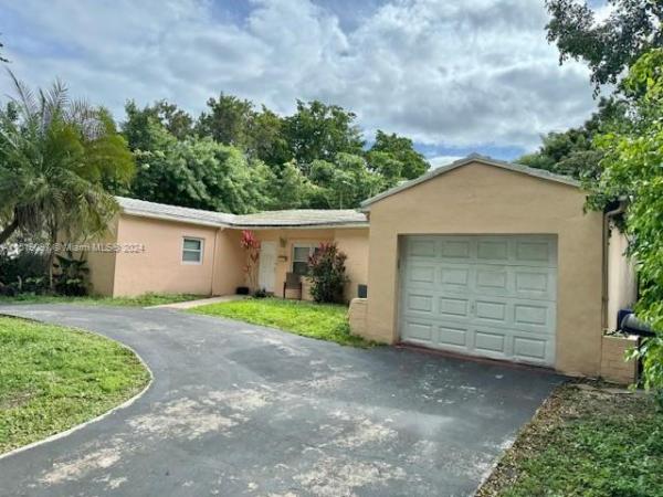 Coconut Grove, 226 Fluvia Ave, Coral Gables, Florida 33134, image 3