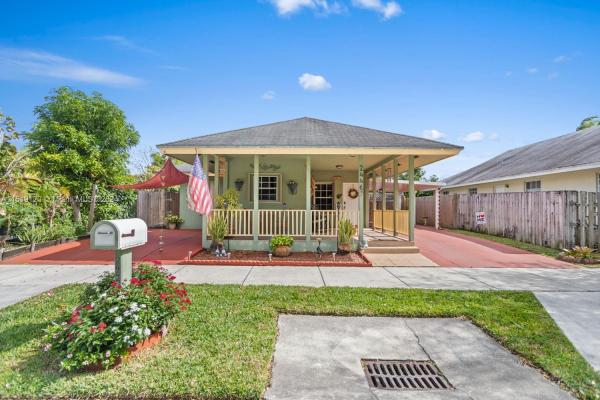 Jordan Commons, 24467 SW 130th Ct, Princeton, Florida 33032, image 2