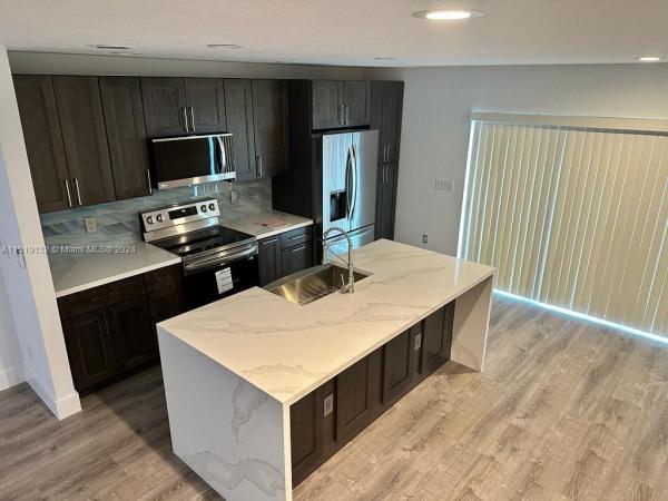 Washington Court Villas, 155 Hidden Court Rd, Hollywood, Florida 33023, image 3