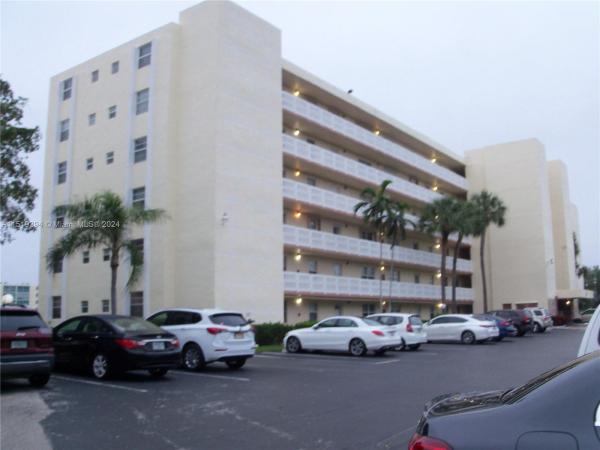 Meadowbrook Lakes View, 121 SE 3rd Ave #206, Dania Beach, Florida 33004, image 1