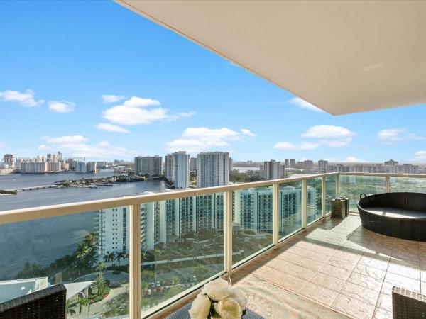 Aventura Marina 2, 3330 NE 190th St #2515, Aventura, Florida 33180, image 3