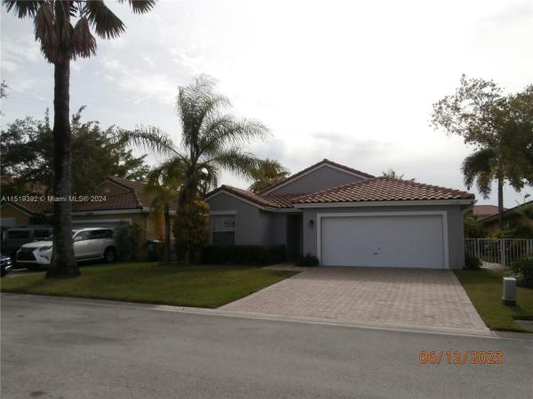 Silver Lakes, 13278 SW 144th Ter, Three Lakes, Florida 33186, image 2