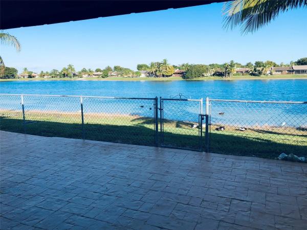 Devon Aire Villas, 11741 SW 125th Ct 0, The Crossings, Florida 33186, image 2