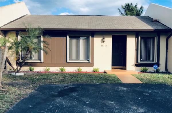 Devon Aire Villas, 11741 SW 125th Ct 0, The Crossings, Florida 33186, image 3
