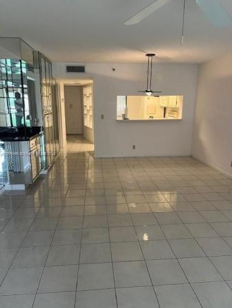 Huntington Lakes 1, 14475 Strathmore Ln #208, Delray Beach, Florida 33446, image 3