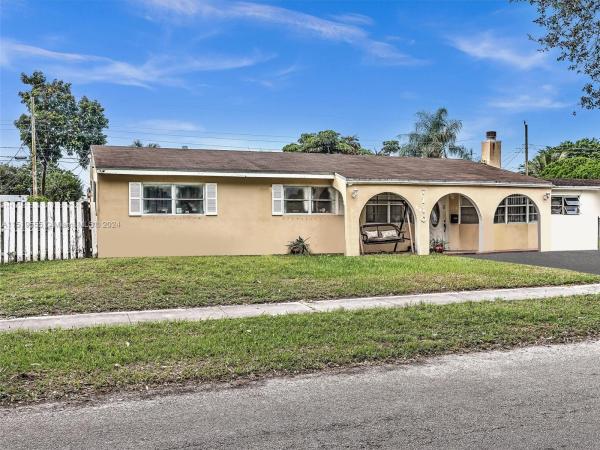 Heritage Homes, 7110 Liberty St, Hollywood, Florida 33024, image 2