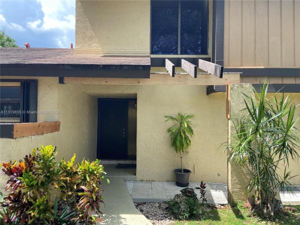 Woodgate East, 7100 SW 127th Ct, Kendale Lakes, Florida 33183, image 1