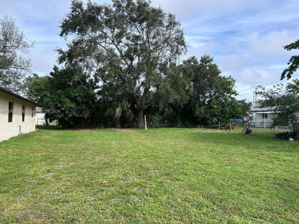 College, 710 SW 3rd Pl, Dania Beach, Florida 33004, image 1