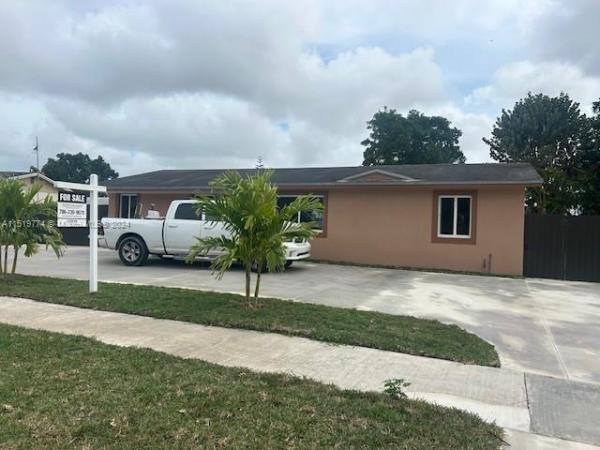 Avocado Villas, 599 SW 17th Ter, Homestead, Florida 33030, image 2