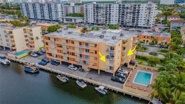 La Canadienne, 3545 NE 167 St #301, North Miami Beach, Florida 33160, image 3