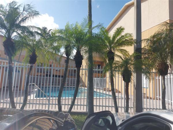 Paseo Real, 6215 Kendale Lakes Cir #267, Kendale Lakes, Florida 33183, image 3