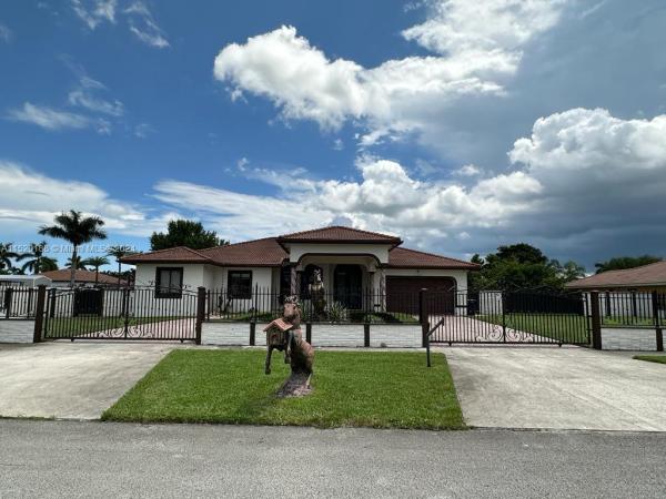 13430 SW 192nd St, Unincorporated Dade County, Florida 33177, image 2