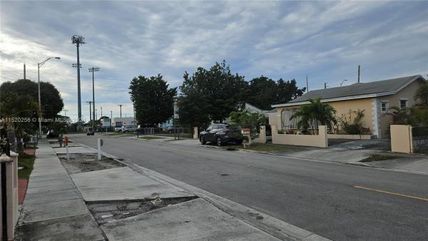 Marjohn Park, 640 E 6th St, Hialeah, Florida 33010, image 2