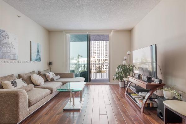 1800 Biscayne Plaza, 275 NE 18th St #702, Miami, Florida 33132, image 1