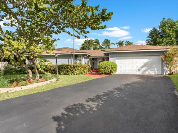 Rustic Lakes, 14515 SW 58th Ter, Kendale Lakes, Florida 33183, image 1