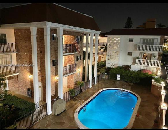 Colonial Manor West, 2424 NE 9th St #312, Fort Lauderdale, Florida 33304, image 1
