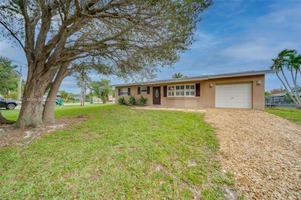 Stirling Lake, 5750 SW 55th St, Davie, Florida 33314, image 1