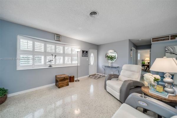 Stirling Lake, 5750 SW 55th St, Davie, Florida 33314, image 2